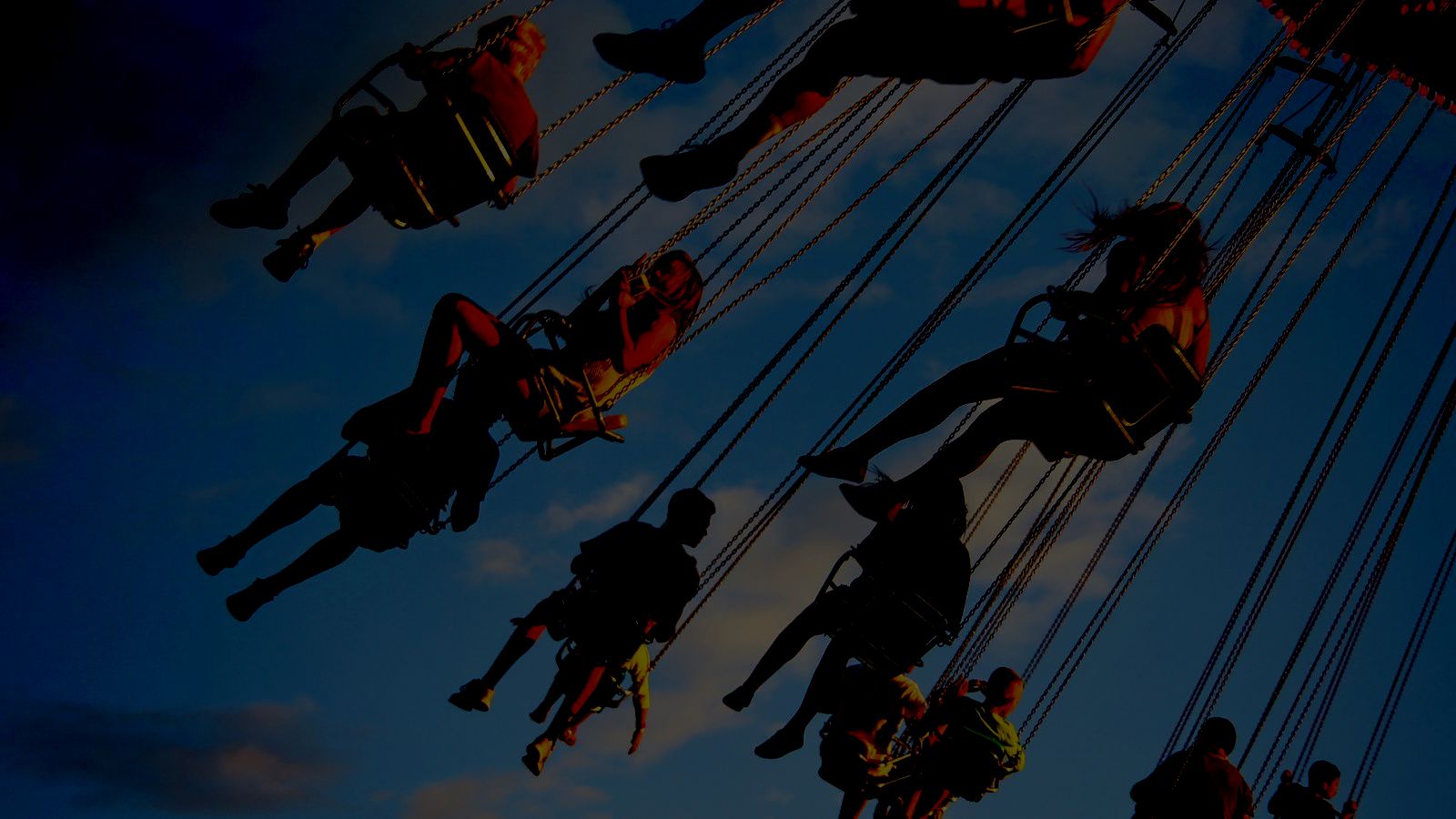 theme park finance